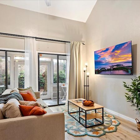 Artist'S Tower Townhome Just Renovated W Loft غينزفيل، فلوريدا المظهر الخارجي الصورة