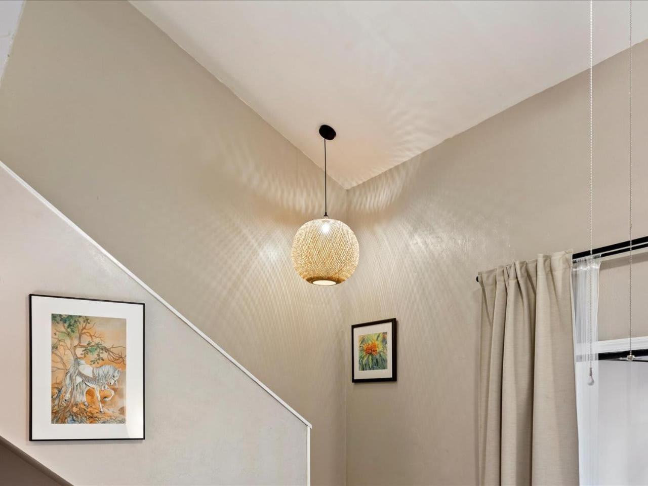 Artist'S Tower Townhome Just Renovated W Loft غينزفيل، فلوريدا المظهر الخارجي الصورة