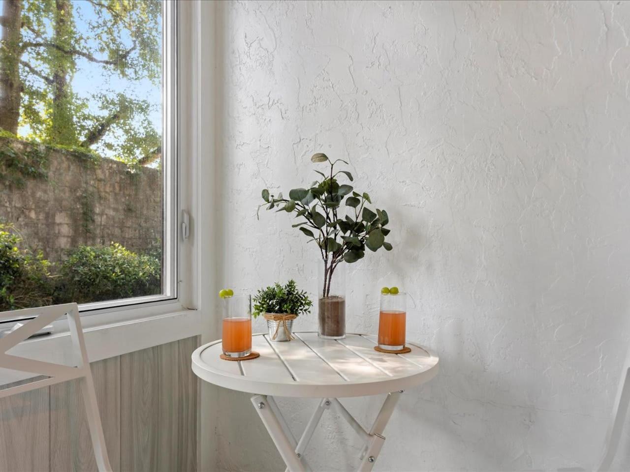 Artist'S Tower Townhome Just Renovated W Loft غينزفيل، فلوريدا المظهر الخارجي الصورة